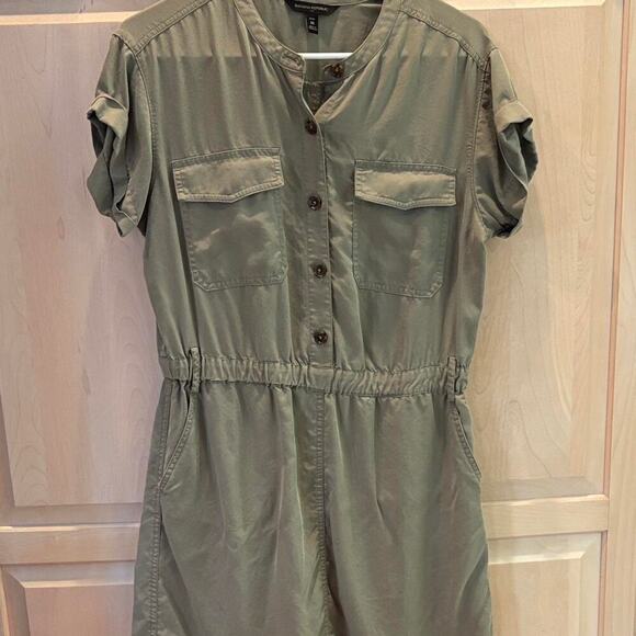 Banana Republic Safari Utility Dress Olive Button Front Modern Minimal Style MP - Picture 2 of 9